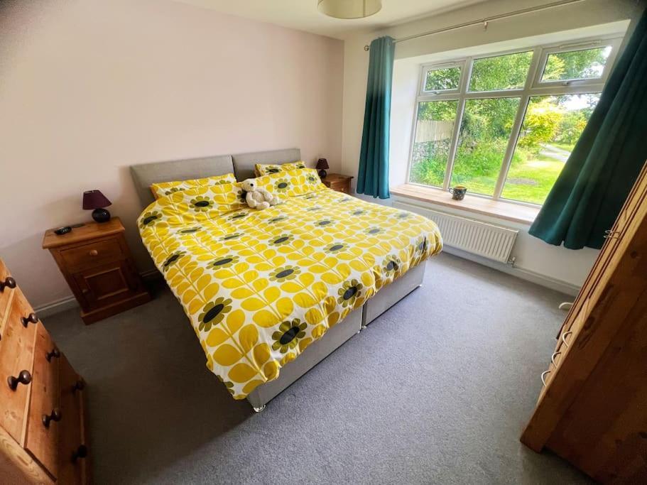Self-Contained Ensuite Double Or Twin Bedroom In Pentir Bangor  Eksteriør bilde